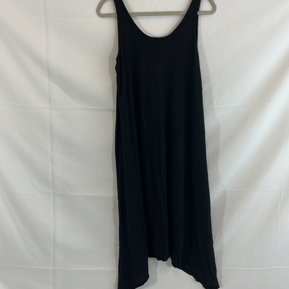 Like New Women’s Gap Size Large Black Handkerchief Bottom Tank Dress w/Pockets! - Picture 5 of 5
